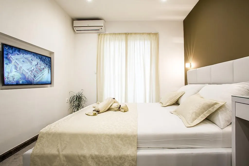 Holiday Apartments & Rooms Split 0*,